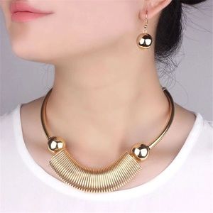 Necklace set
